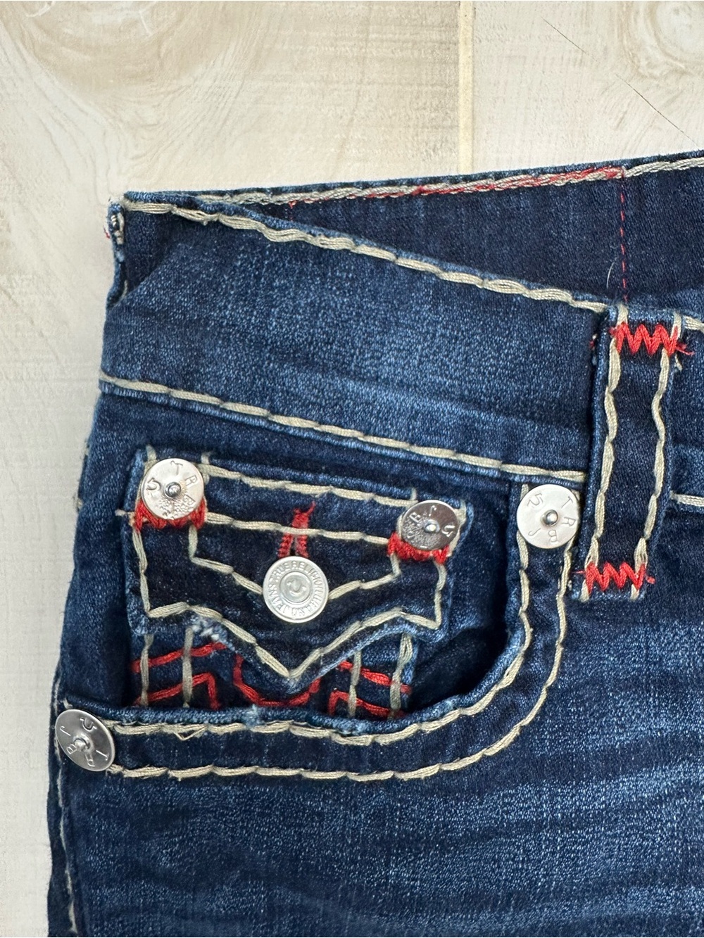 True Religion Women’s Skinny Jeans - Dark Blue with Red White Contrast Stitching - Picture 10 of 13
